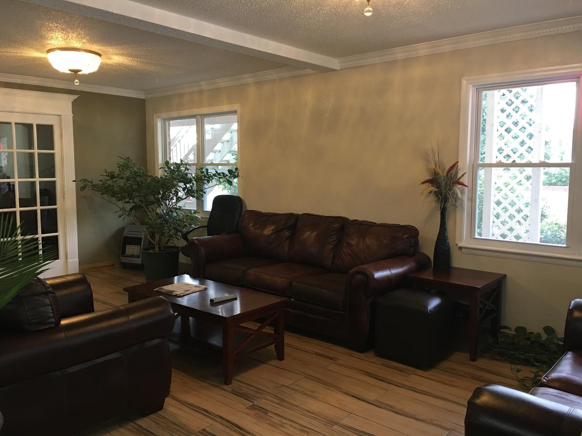 Durham Skyland Inn Bagian luar foto