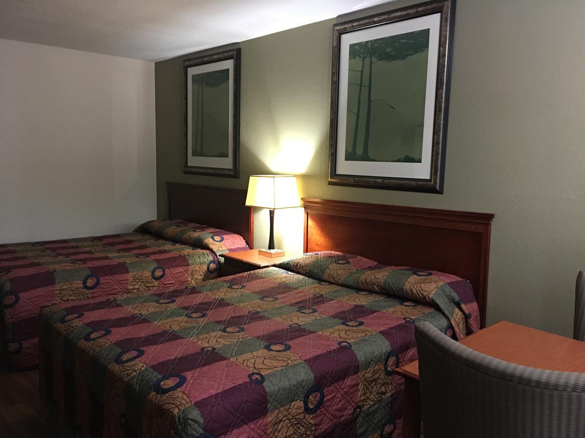 Durham Skyland Inn Bagian luar foto