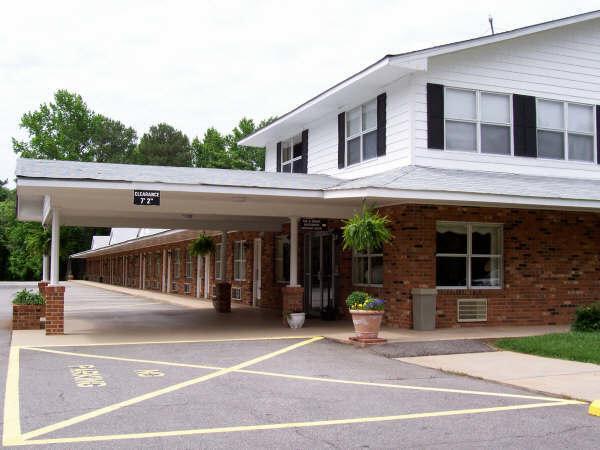 Durham Skyland Inn Bagian luar foto