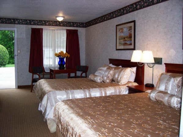 Durham Skyland Inn Bagian luar foto